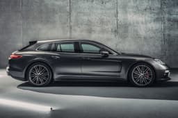 2017 Porsche Panamera Sport Turismo image gallery